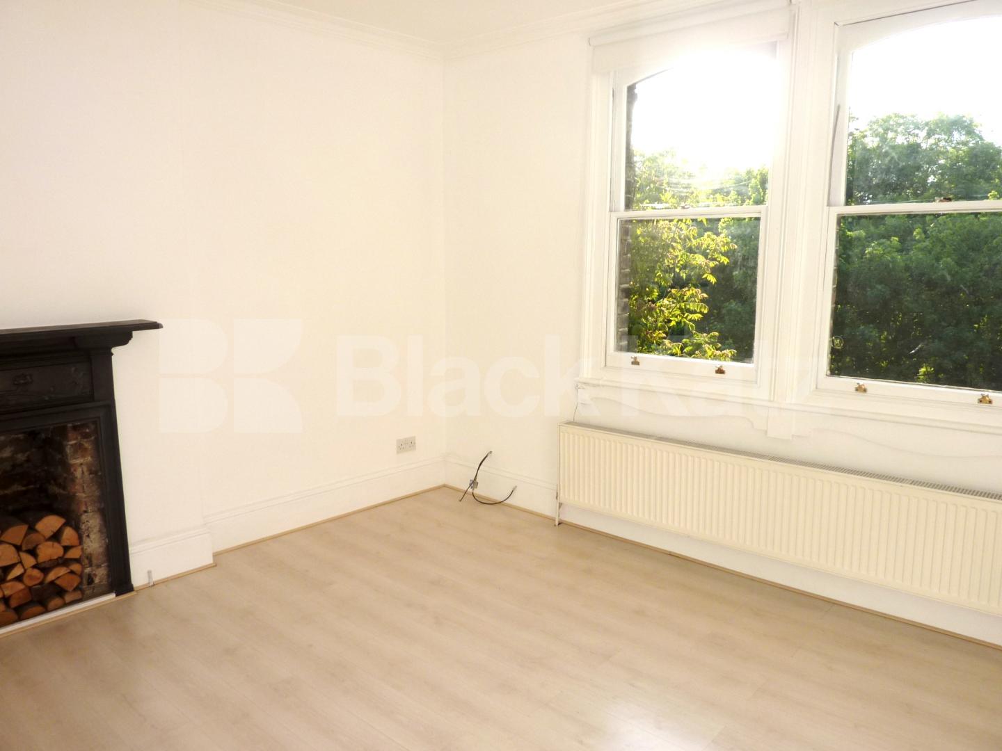 			CAMDEN SQUARE!!, 2 Bedroom, 1 bath, 1 reception Flat			 South Villas, CAMDEN SQUARE